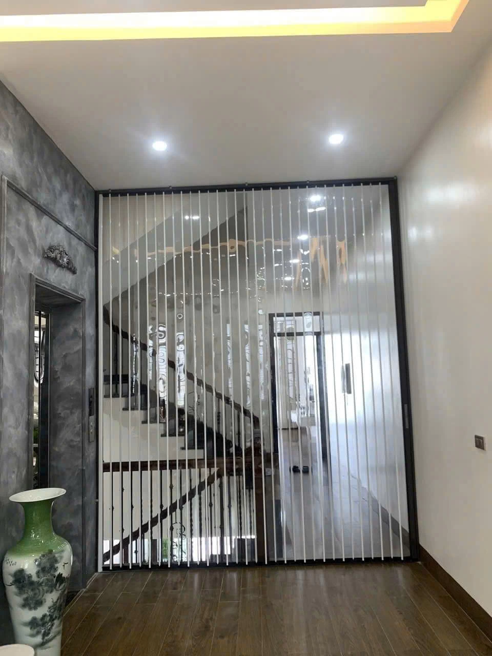 Cửa Vách Ngăn Điều Hoà Trong Suốt